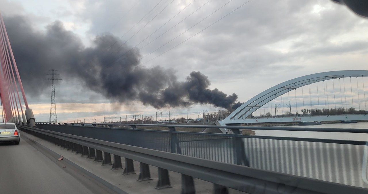 Duży pożar w Gdańsku. Płonie magazyn
