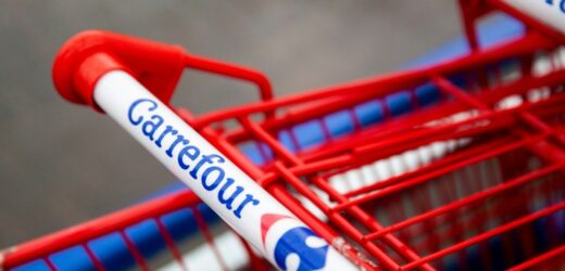 Zwolnienia grupowe w Carrefour Polska. Ile osób straci pracę?