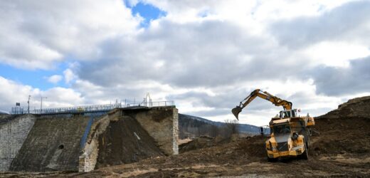Mieszkańcy wreszcie się doczekali. ​Rozpoczyna się odbudowa tamy w Stroniu Śląskim