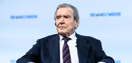 Schroeder nie stawił się przed komisją śledczą. Powód? „Wypalenie zawodowe”