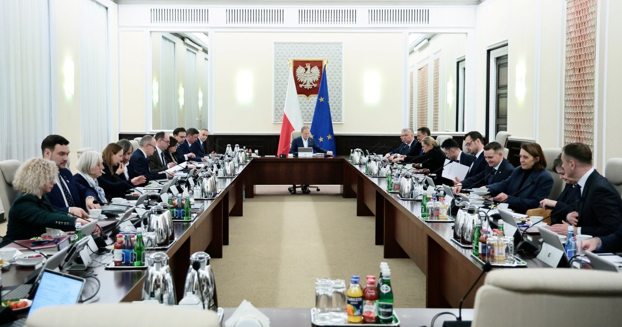 Premier zapowiada rekonstrukcję rządu. „Będzie mniej ministrów”