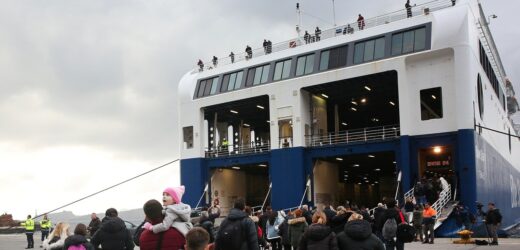 Trzęsienia ziemi na Santorini. MSZ zabrało głos ws. Polaków