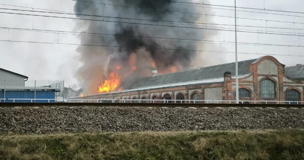 Ogromy pożar w Gdańsku. Płonie zabytkowa hala
