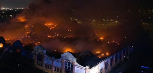 Jedna osoba w szpitalu, większość hali w płomieniach. W środku 1300 rowerów elektrycznych