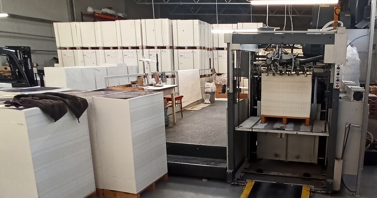 Śląskie: Zlikwidowano największą w Europie drukarnię podrabianych opakowań papierosów