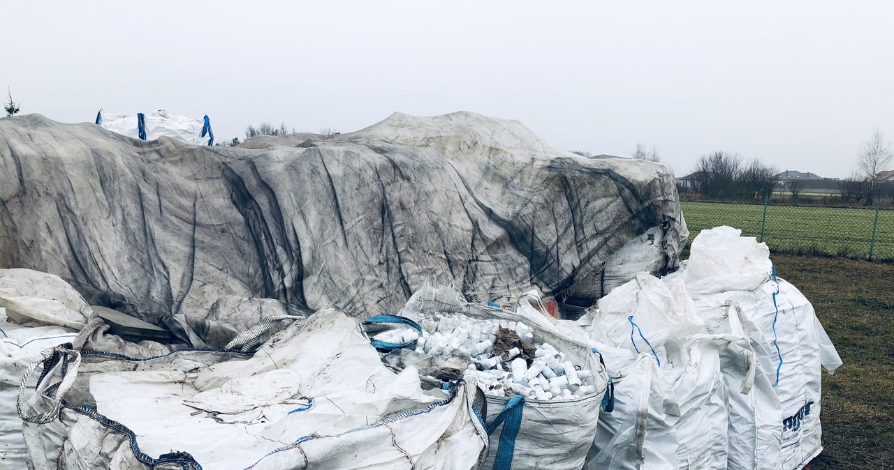 Nielegalne składowisko odpadów w Piotrkowie Trybunalskim