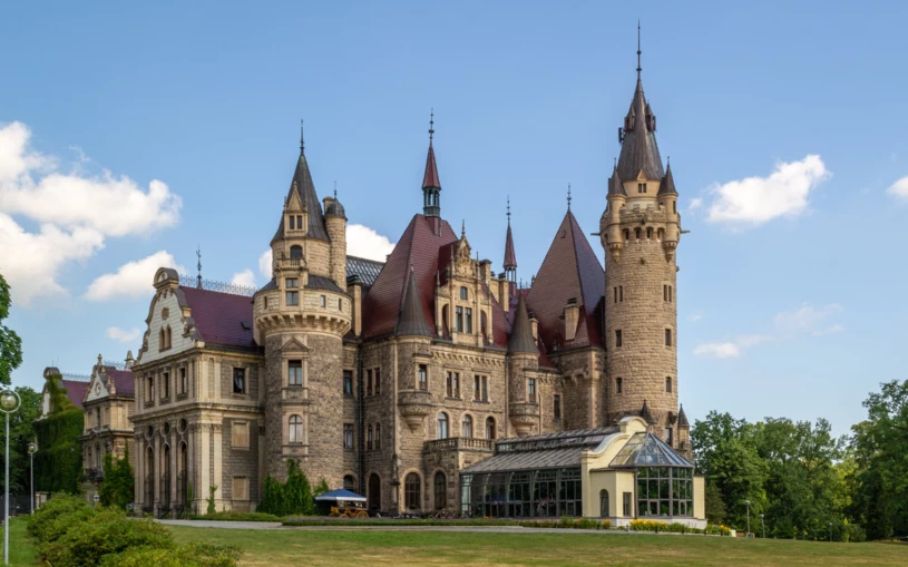 Najbardziej bajkowy i magiczny zamek w kraju. „Polski Hogwart” na Opolszczyźnie