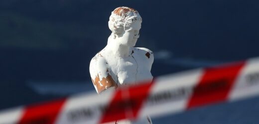 Kolejny dzień wstrząsów na Santorini. Wprowadzono stan nadzwyczajny