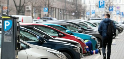 „Nowe” parkomaty w Krakowie. Miasto ma zaoszczędzić miliony złotych