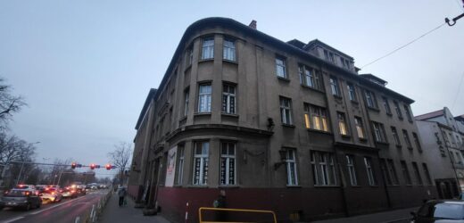 Spór o Szkołę Podstawową nr 1 w Lesznie. Rodzice nie chcą likwidacji placówki!