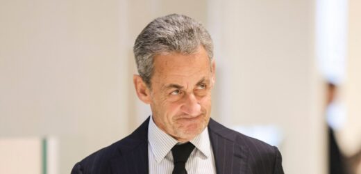 Pierwszy taki przypadek we Francji. Skazany Sarkozy zaczął nosić bransoletkę elektroniczną