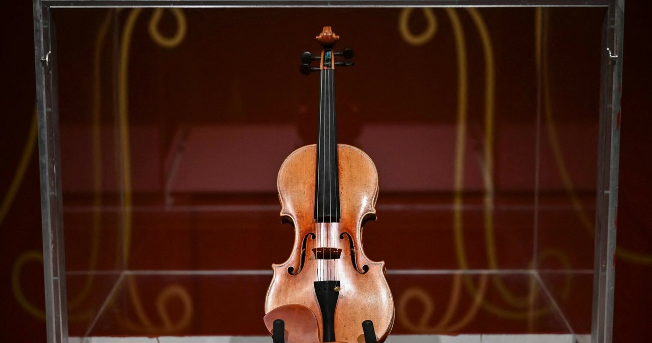 „Arcydzieło dźwięku”. 300-letnie skrzypce sprzedane za ponad 11 mln dolarów