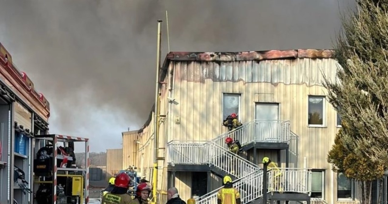 Pożar hali produkcyjnej w Cigacicach. Są wstępne ustalenia