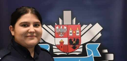 Kobieta utknęła w palącym się aucie. Uratowała ją policjantka