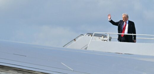 Trump „robi postępy” w rozmowach z Rosją. Zapowiada kolejne cła i ogłasza nowe święto