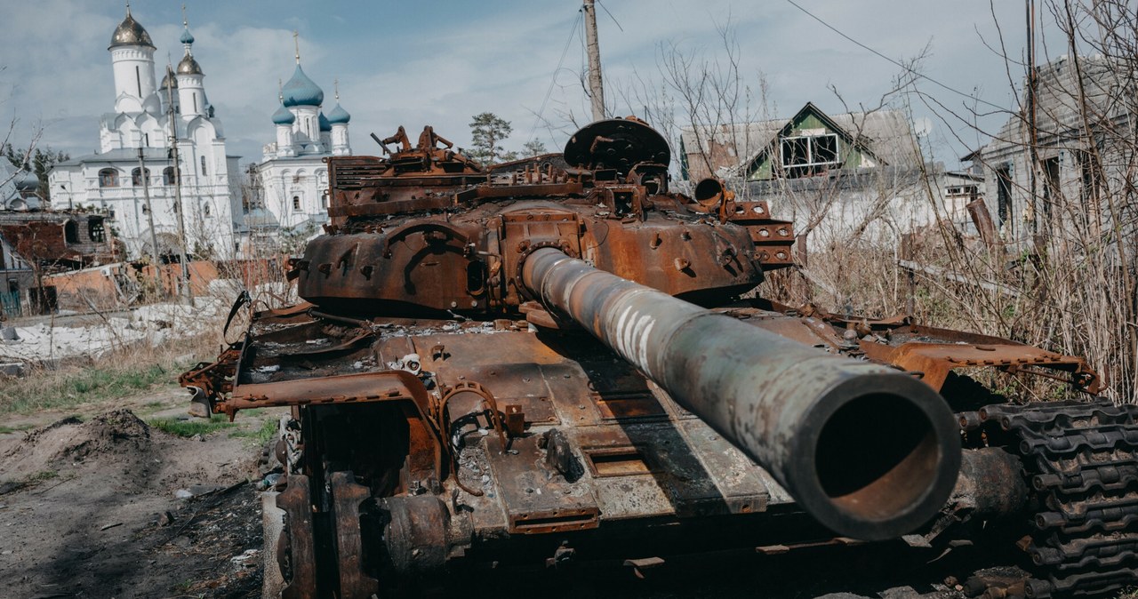 Dziesiątki tysięcy sztuk zniszczonego sprzętu i setki tysięcy zabitych. Rosja idzie po zwycięstwo