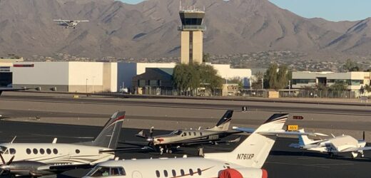 Zderzenie samolotów na lotnisku w USA. Jedna z maszyn należała do znanego muzyka