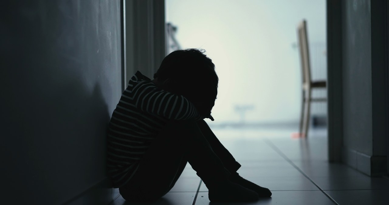 Pijana zostawiła w domu piątkę dzieci