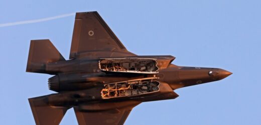 Amerykańskie media: Izrael szykuje się do ataków na cele w Iranie