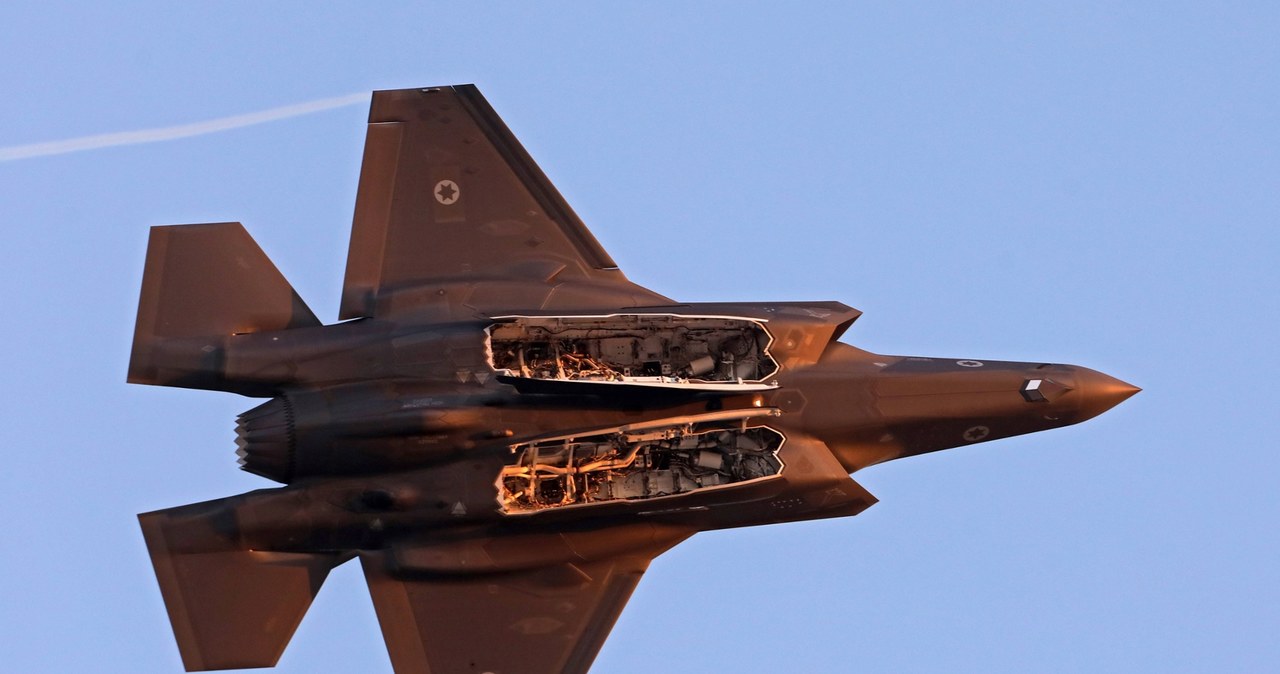 Amerykańskie media: Izrael szykuje się do ataków na cele w Iranie