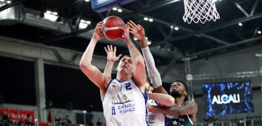 Drużyny z Wałbrzycha i Lublina w półfinale koszykarskiego Pucharu Polski