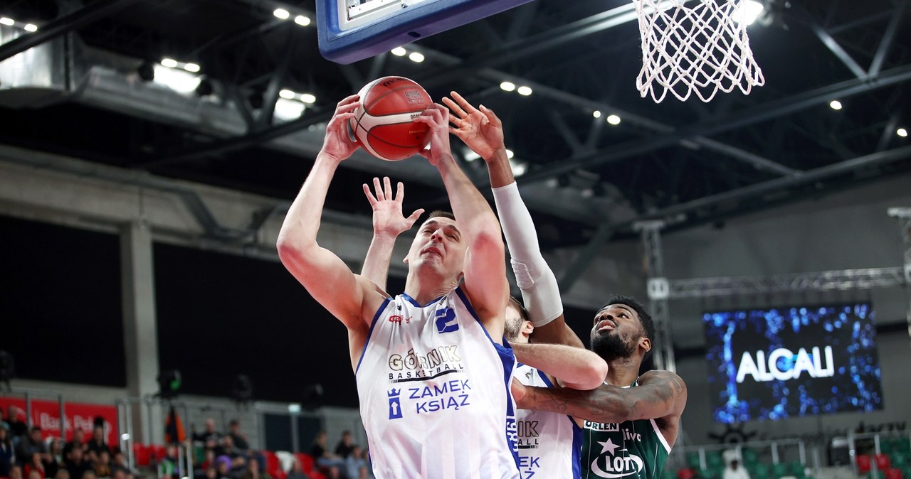 Drużyny z Wałbrzycha i Lublina w półfinale koszykarskiego Pucharu Polski