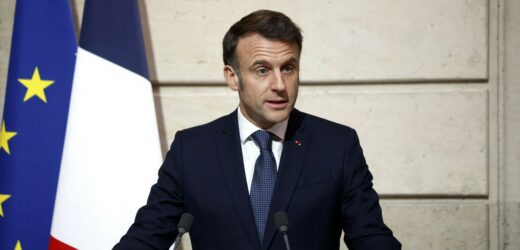 Rozmowy pokojowe. Macron ostrzega USA