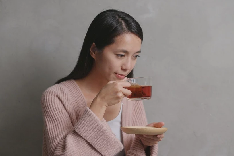 Ten napar działa na skórę jak drogi krem. Przywraca młodość i leczy