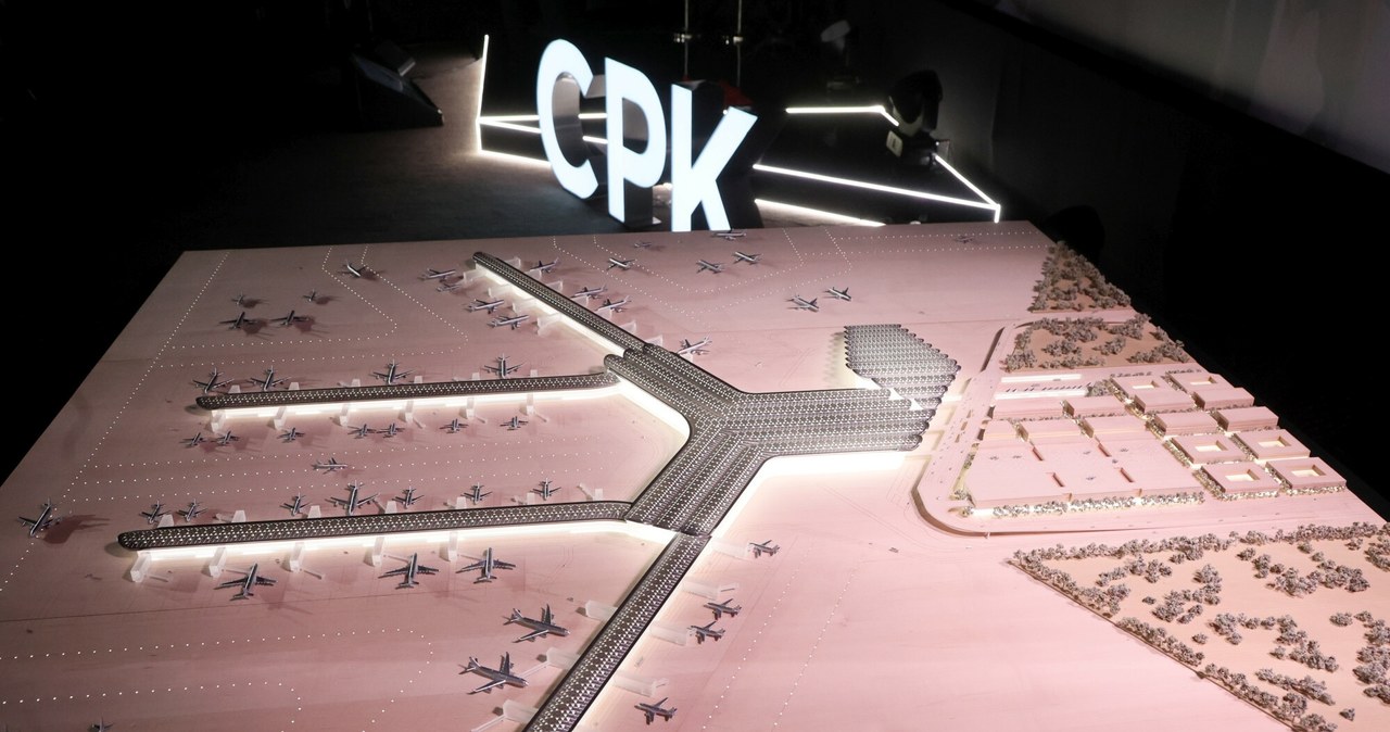 CPK: 90 km dróg wokół nowego lotniska za 2,2 mld zł