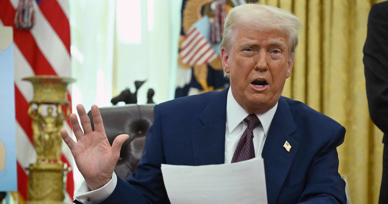 Czerwone róże i deportacje. Walentynki wg Białego Domu