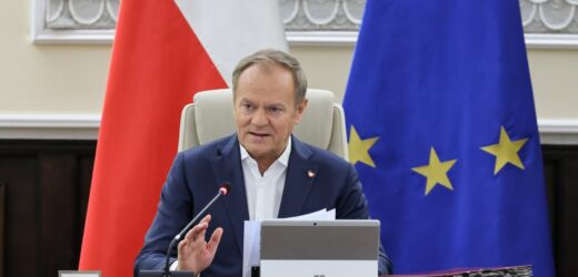 Tusk weźmie udział w szczycie w Paryżu? Schetyna: Taką mam nadzieję