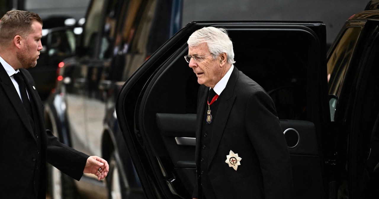 Były premier Wielkiej Brytanii oskarża USA o „przytulanie się” do Rosji Putina