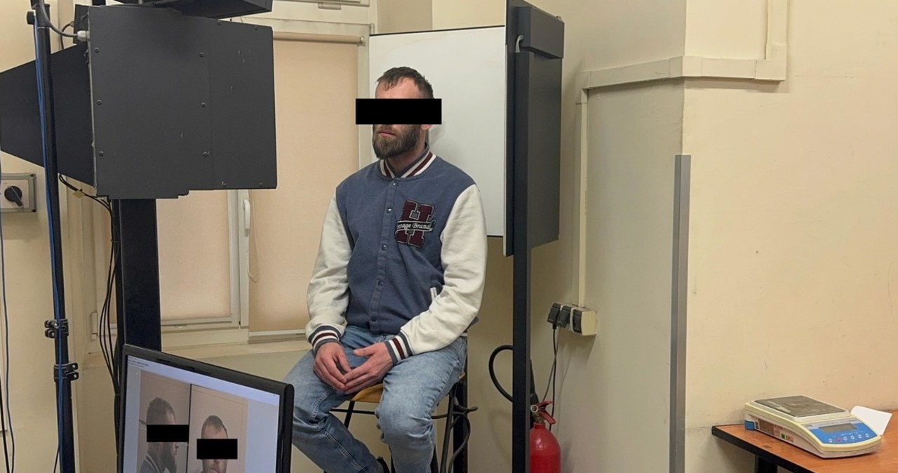 Ukradł drogie winyle i zabarykadował się w mieszkaniu