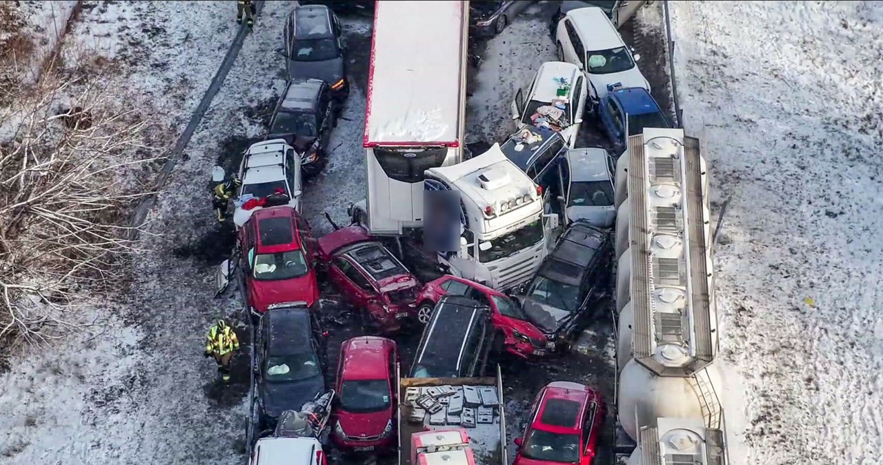 Karambol 100 pojazdów. Szwedzka policja wszczyna dochodzenie