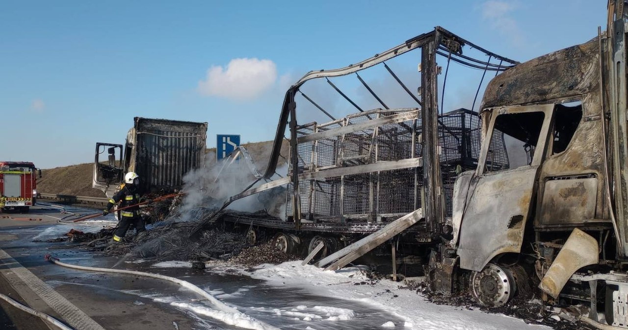 Gigantyczny korek na A4. Pod Wrocławiem ciężarówki stanęły w płomieniach