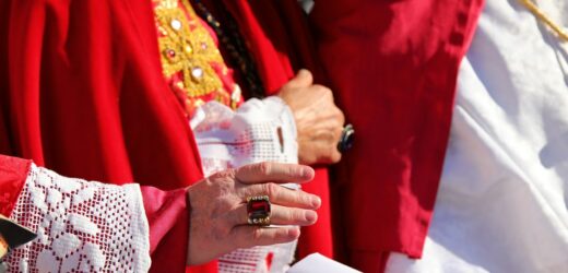 Sukces „Konklawe”. Dlaczego opowieść o wyborze papieża stała się takim hitem?