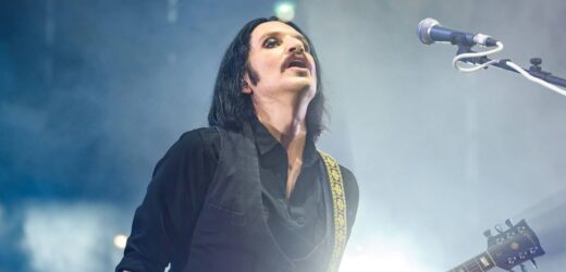 Nazwał Meloni nazistką. Premier Włoch pozywa znanego wokalistę