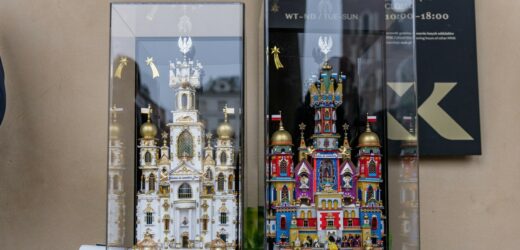 Krakowscy szopkarze z odznaczeniami za zasługi dla kultury