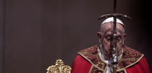 Stan papieża Franciszka ma się pogarszać. „Prosi, abyśmy się za niego modlili”