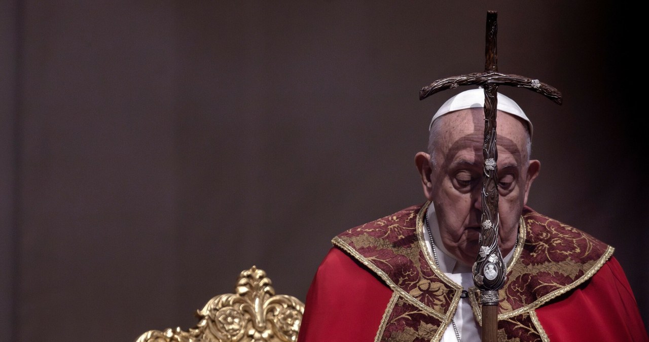 Stan papieża Franciszka ma się pogarszać. „Prosi, abyśmy się za niego modlili”