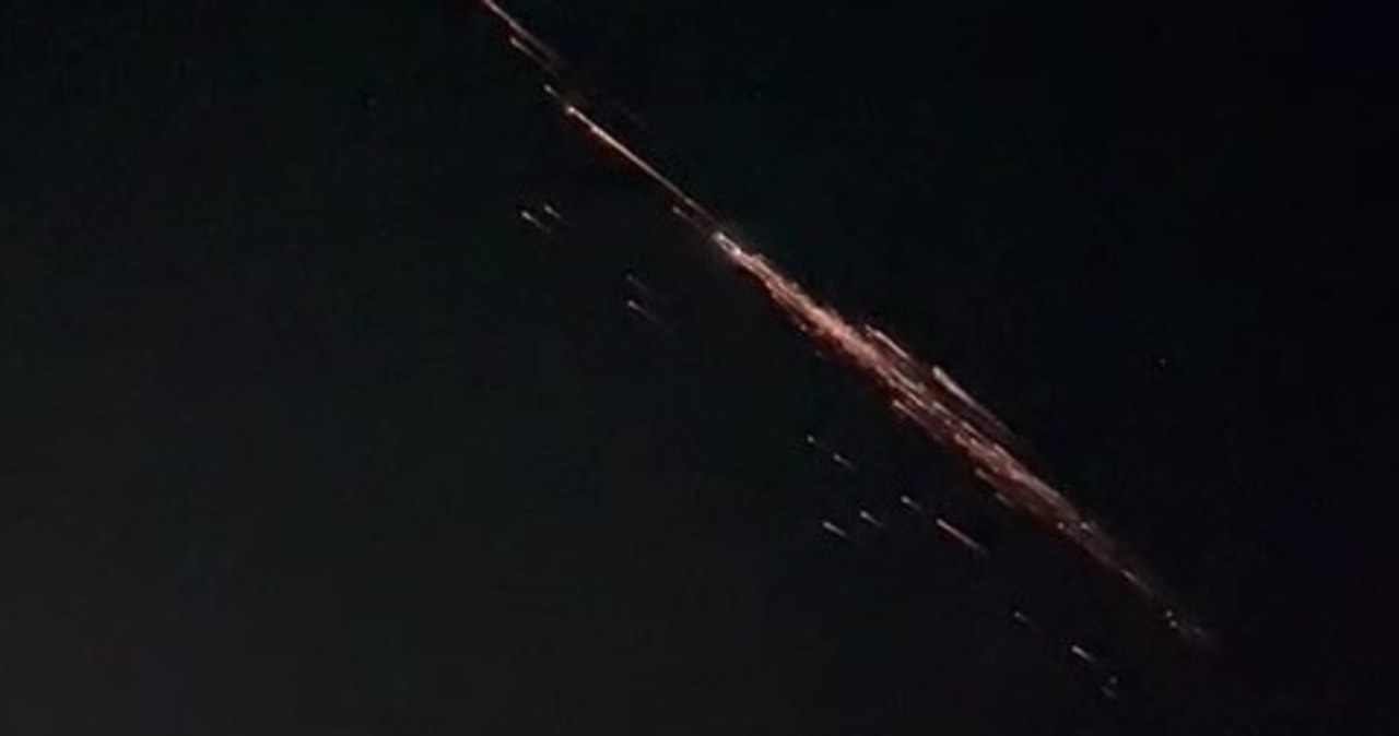 Rozbłyski na niebie. Obiekt przeleciał nad Polską