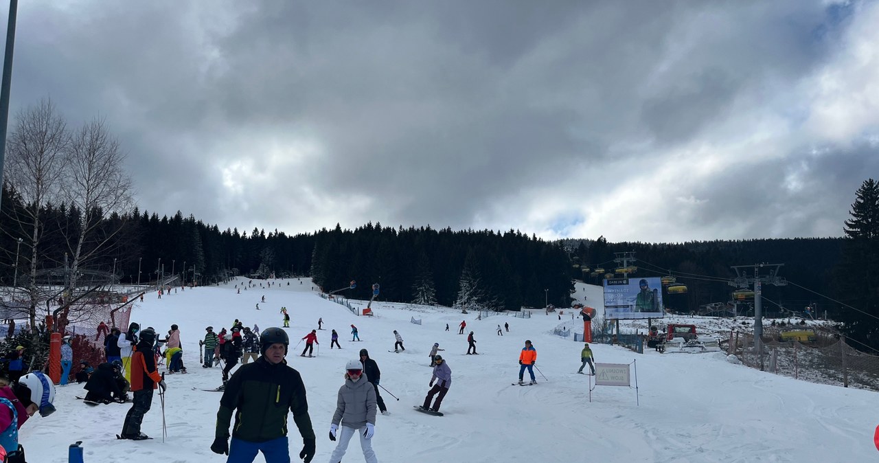 Turyści się boją, powodzianie liczą straty