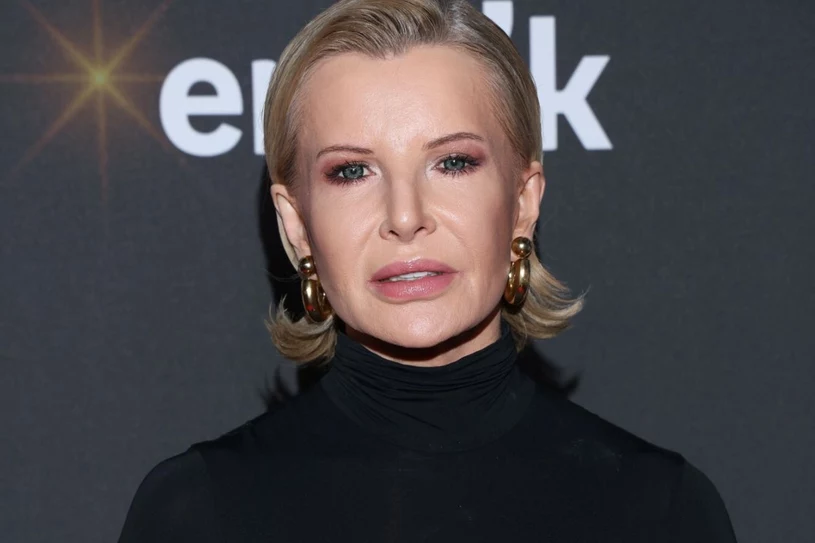 Joanna Racewicz postawiła na czarną, awangardową stylizację. Oto co ubrała na Bestsellery Empiku