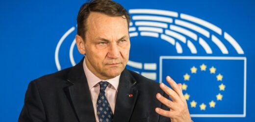 Sikorski: Ta decyzja należy do Ukrainy, a nie Rosji