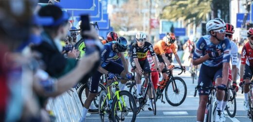 „To jakiś żart!” Kuriozum na finiszu wyścigu kolarzy Dookoła Algarve