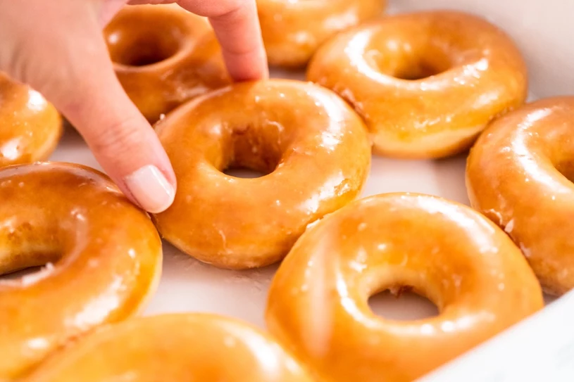 Ulepszył niemal doskonały przepis na pączki. To cukiernicze arcydzieło