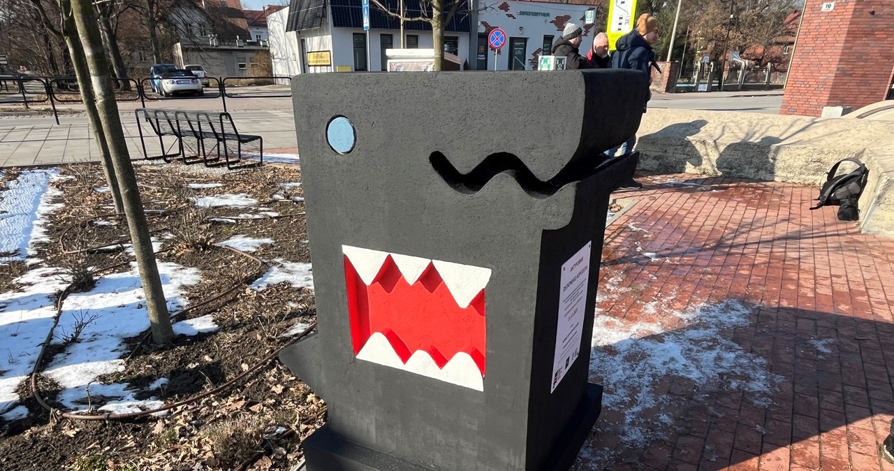 „Antypomnik” kopciucha stanął w Pszczynie. Przypomina o ważnej dacie