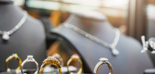 Napad na jubilera w Warszawie. Policja szuka sprawcy