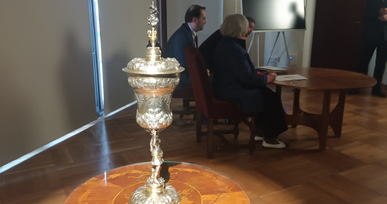 Zamek Królewski na Wawelu z nowym eksponatem. To barkowy puchar