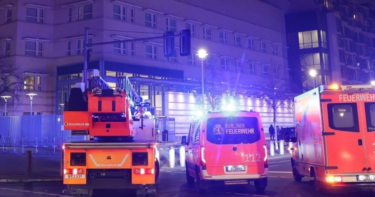 Atak w centrum Berlina. Koło ambasady USA i Pomnika Pomordowanych Żydów Europy